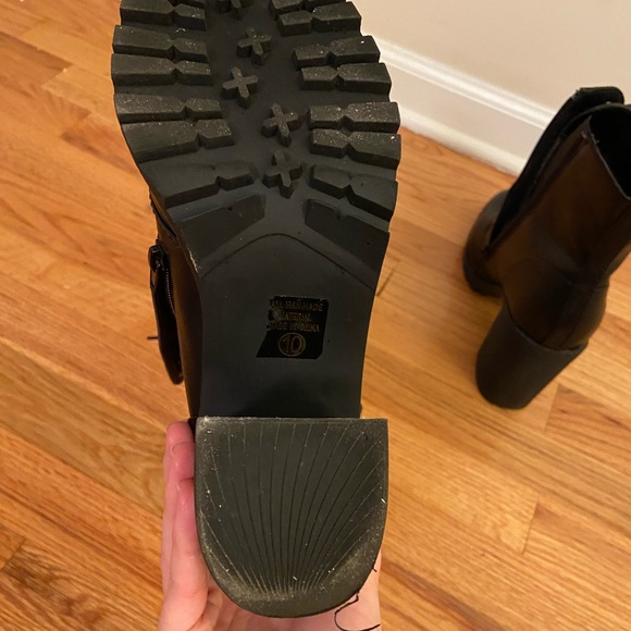 Soda Heeled Black Combat Boots - Picture 6 of 9